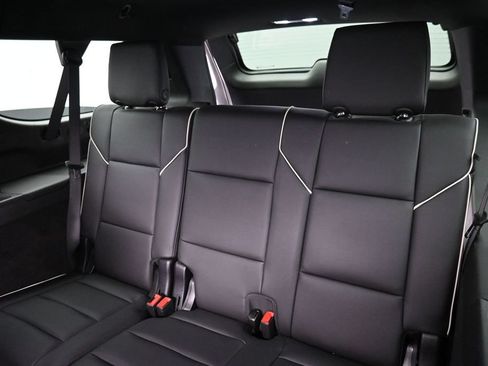 Used 2025 Cadillac Escalade ESV Sport w/ Touring Package AWD/4WD image 16