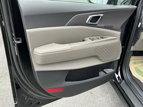 New 2026 Kia Carnival EX FWD image 13