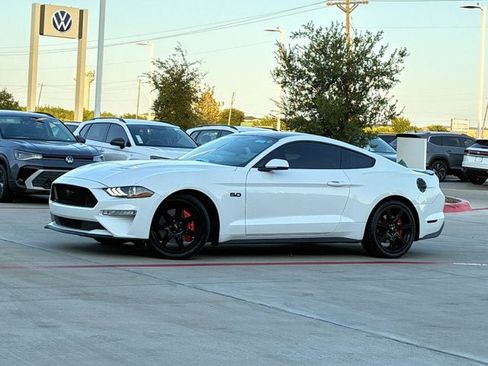 Used 2018 Ford Mustang GT Premium w/ Black Accent Package RWD image 1