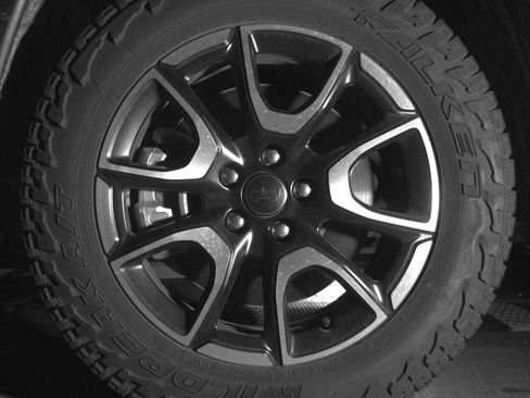 Used 2025 Jeep Compass Trailhawk AWD/4WD image 12