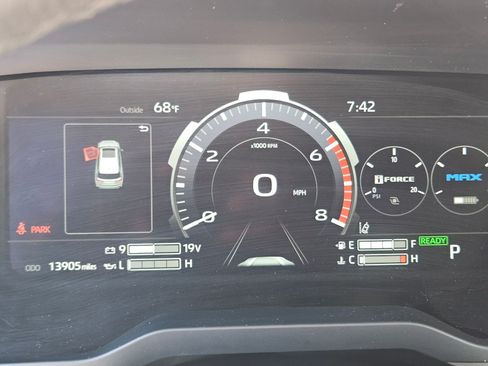Used 2025 Toyota Sequoia SR5 AWD/4WD image 24