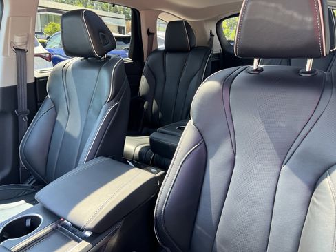 Used 2024 Acura MDX SH-AWD w/ Advance Package image 9