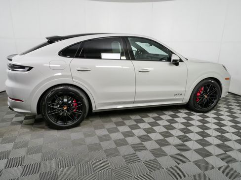 New 2026 Porsche Cayenne GTS AWD/4WD image 30