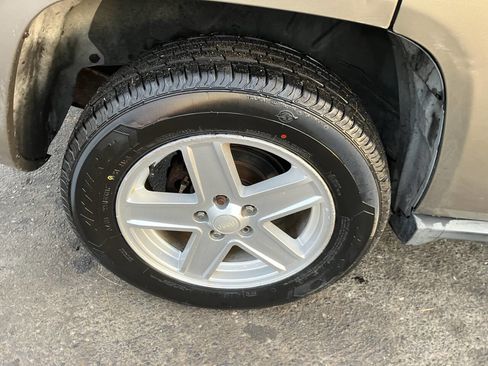 Used 2007 Jeep Compass Sport w/ PWR Equipment Group image 13