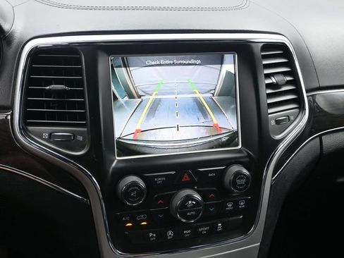 Used 2016 Jeep Grand Cherokee High Altitude AWD/4WD image 12