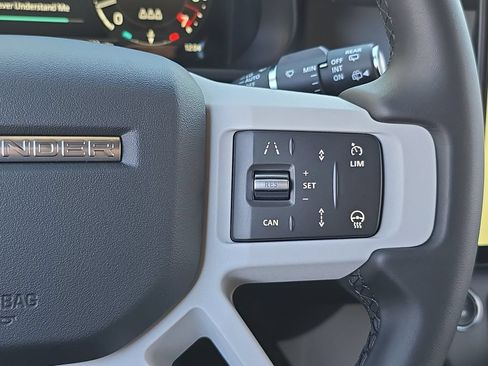 New 2026 Land Rover Defender 110 X-Dynamic SE AWD/4WD image 18