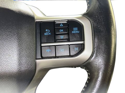 Used 2024 Ford Expedition XLT image 34