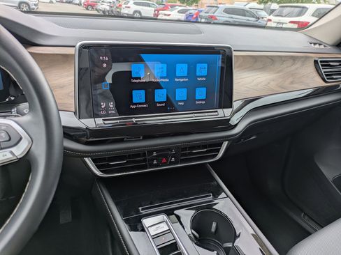 Certified 2025 Volkswagen Atlas SE AWD/4WD image 27