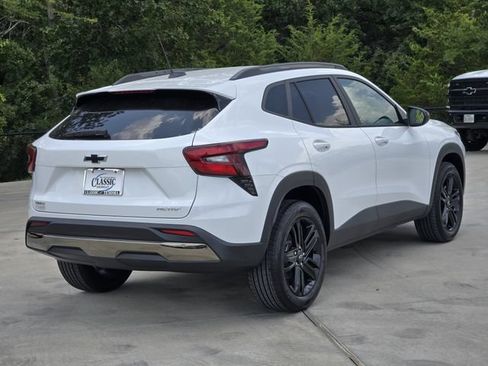 New 2026 Chevrolet Trax ACTIV w/ Driver Confidence Package FWD image 5