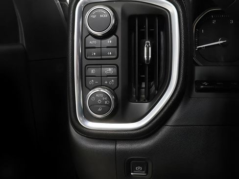 Used 2021 GMC Sierra 3500 Denali w/ Denali Ultimate Package image 19