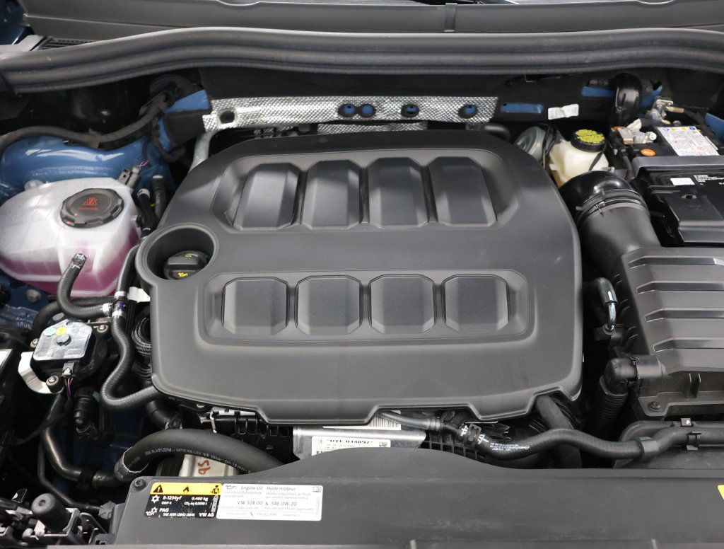 Used 2025 Volkswagen Tiguan SEL R-Line AWD/4WD image 29
