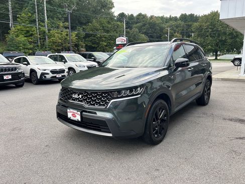 Used 2023 Kia Sorento S w/ Panoramic Sunroof Package AWD/4WD image 4