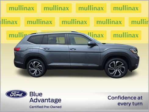 Used 2022 Volkswagen Atlas SEL AWD/4WD image 2