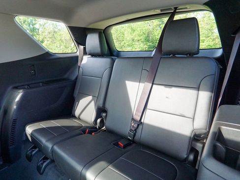 Used 2021 Chevrolet Traverse High Country AWD/4WD image 40