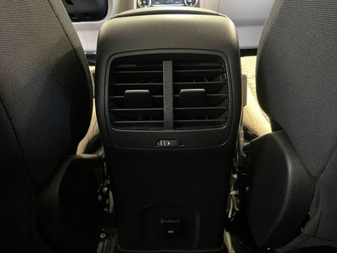 Used 2020 Ford Escape SE FWD image 28