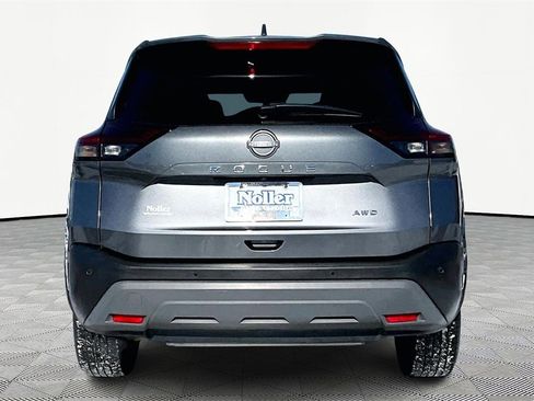 Used 2023 Nissan Rogue S image 4