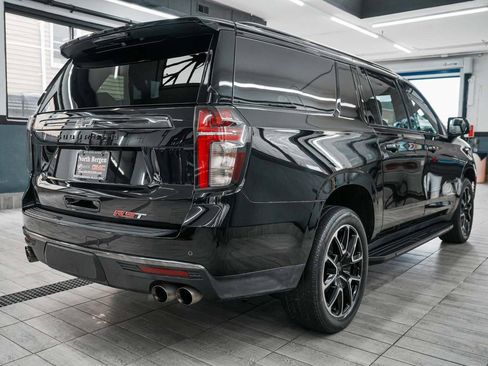 Used 2022 Chevrolet Suburban RST w/ Sport Performance Package image 6