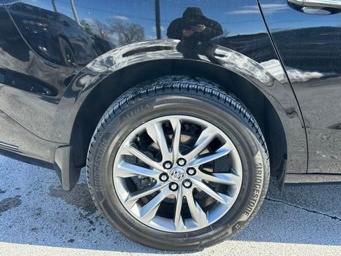 Used 2023 Buick Enclave Avenir w/ Avenir Technology Package image 10