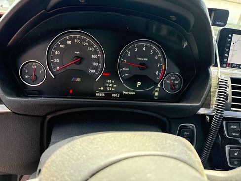 Used 2018 BMW M3 w/ Competition Package RWD image 9