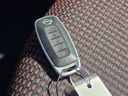 Used 2026 Nissan Sentra SR w/ Floor Mat Package FWD image 33