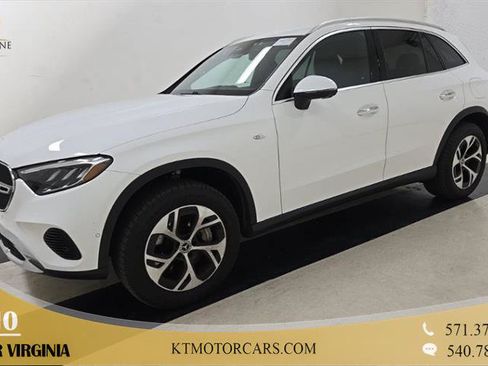 Used 2025 Mercedes-Benz GLC 350e 4MATIC image 1