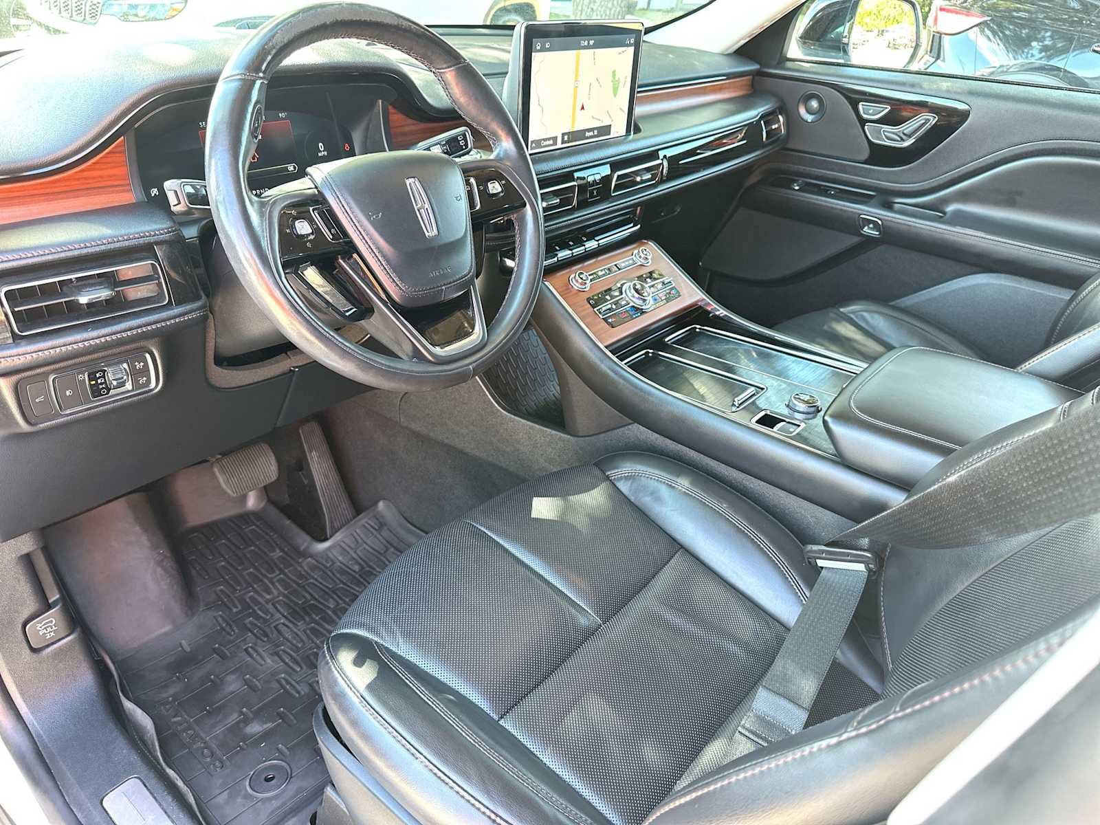 Used 2020 Lincoln Aviator Reserve w/ Elements Package Plus AWD/4WD image 18
