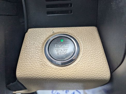 Used 2017 Ford F150 Lariat image 19