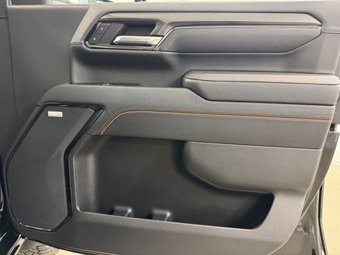 Used 2024 GMC Sierra 2500 AT4 w/ AT4 Premium Plus Package image 28