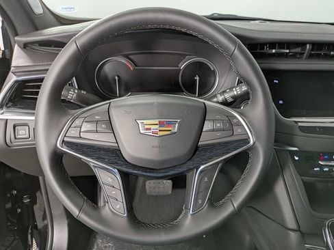 Used 2025 Cadillac XT5 Premium Luxury w/ LPO, Floor Liner Package image 20