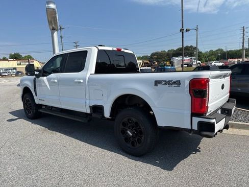 New 2026 Ford F250 Lariat w/ Black Appearance Package AWD/4WD image 8