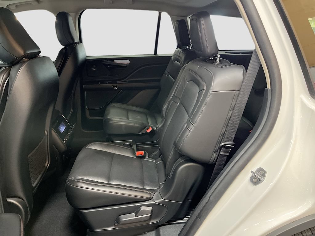 Used 2024 Lincoln Aviator Reserve AWD/4WD image 26