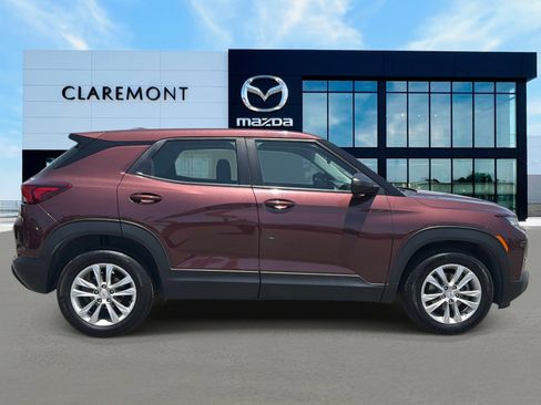Used 2023 Chevrolet TrailBlazer LS FWD image 4
