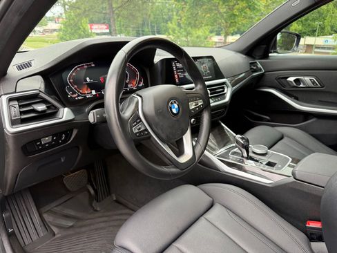 Used 2019 BMW 330i Sedan w/ Driving Assistance Package RWD image 22