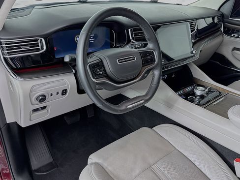 Used 2022 Jeep Grand Wagoneer Series II w/ Convenience Group III AWD/4WD image 9