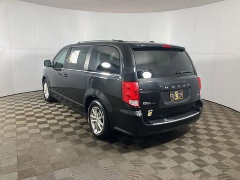 Used 2020 Dodge Grand Caravan SXT image 3