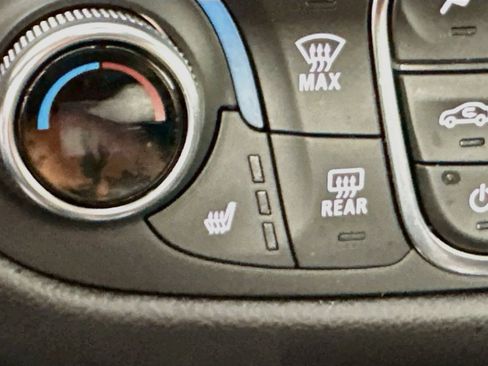 Used 2023 Chevrolet Equinox LT w/ Driver Convenience Package FWD image 21