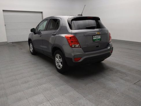 Used 2020 Chevrolet Trax LS w/ Tint and Cruise Package FWD image 5