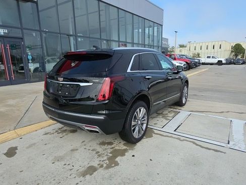 Used 2025 Cadillac XT5 Premium Luxury image 5