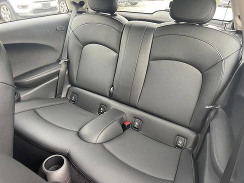 Used 2019 MINI Cooper 2-Door Hardtop FWD image 12