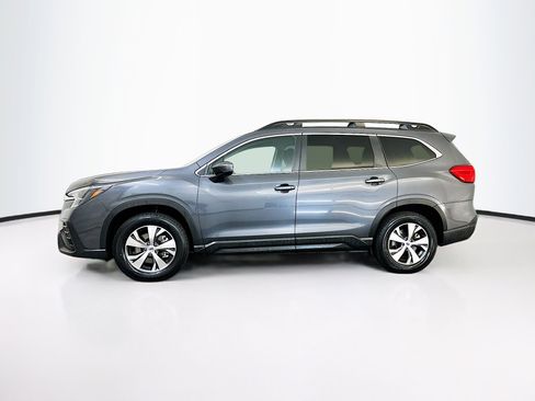 Used 2025 Subaru Ascent Premium image 4
