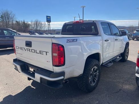 Used 2022 Chevrolet Colorado Z71 image 3