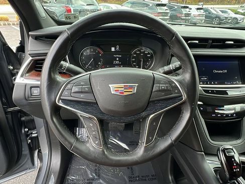 Used 2022 Cadillac XT5 Premium Luxury image 27