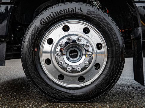 Used 2025 Ford F450 Platinum w/ Platinum Plus Package image 10