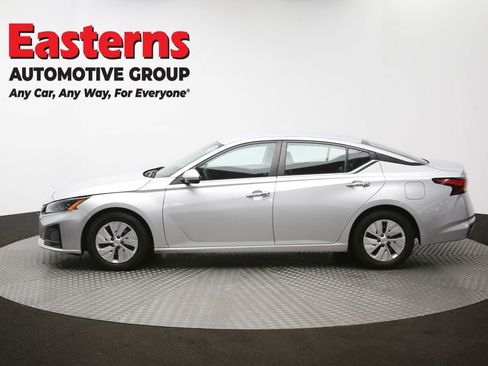 Used 2023 Nissan Altima 2.5 S image 59