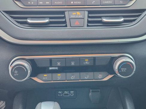 Used 2025 Nissan Altima 2.5 S image 17