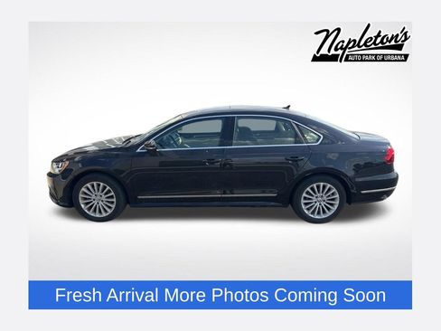 Used 2017 Volkswagen Passat 1.8T SE FWD image 1