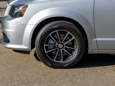 Used 2019 Dodge Grand Caravan GT image 8