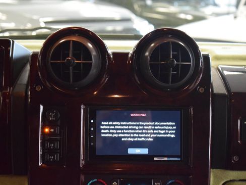 Used 2003 HUMMER H2 w/ Preferred Equipment Group image 56