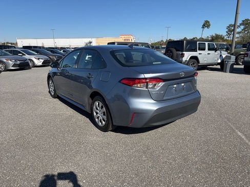 Used 2025 Toyota Corolla LE image 8