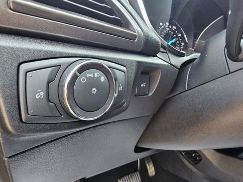 Used 2019 Ford Fusion SEL FWD image 31